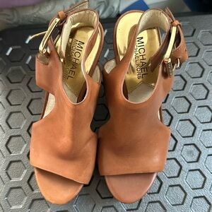 Women size 4 tan and gold wedge sandals